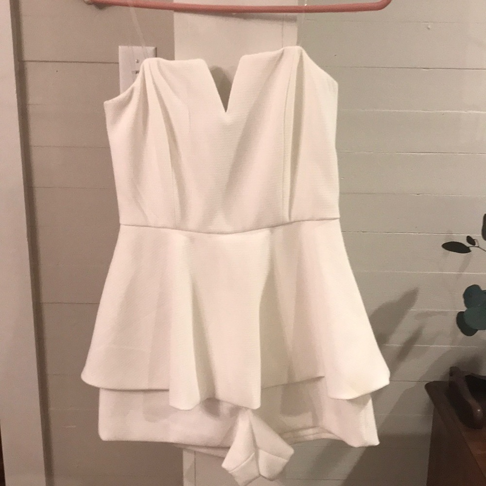Do+Be White Strapless Peplum Romper